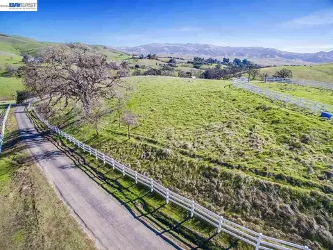3329 Little Valley Rd, Sunol, CA 94586 photo 2