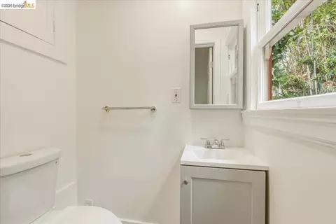 Bath - 2403 Cedar St, Berkeley, CA 94708 photo 3 of 4
