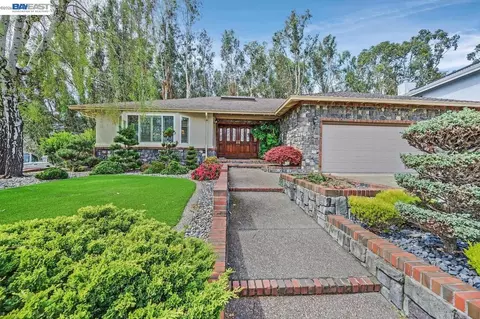 18019 Center St, Castro Valley, CA 94546