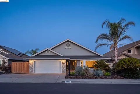 2293 Reef Ct, Discovery Bay, CA 94505