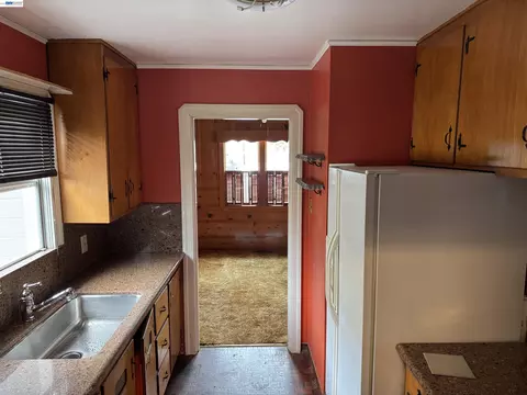 Kitchen - 144 Viewmont Ave, Vallejo, CA 94590 photo 1 of 1