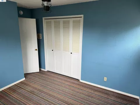 Bedroom - 144 Viewmont Ave, Vallejo, CA 94590 photo 4 of 4