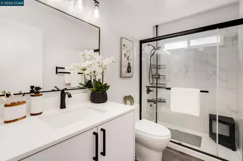 Bath - 115 Olive Ct, Hercules, CA 94547 photo 1 of 4