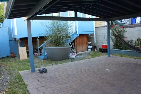 Exterior - 540 3rd St, Richmond, CA 94801 photo 10 of 14