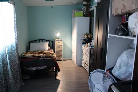 Bedroom - 540 3rd St, Richmond, CA 94801 photo 11 of 12