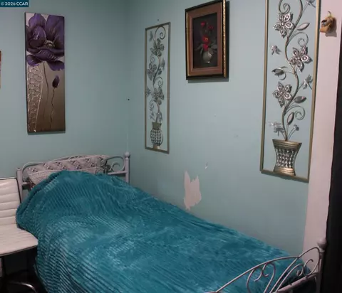 Bedroom - 540 3rd St, Richmond, CA 94801 photo 9 of 12