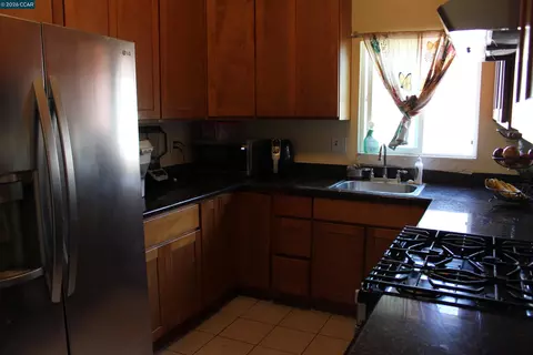 Kitchen - 540 3rd St, Richmond, CA 94801 photo 1 of 4