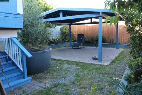 Exterior - 540 3rd St, Richmond, CA 94801 photo 6 of 14