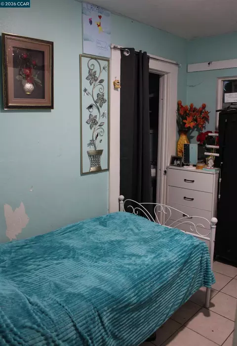 Bedroom - 540 3rd St, Richmond, CA 94801 photo 8 of 12