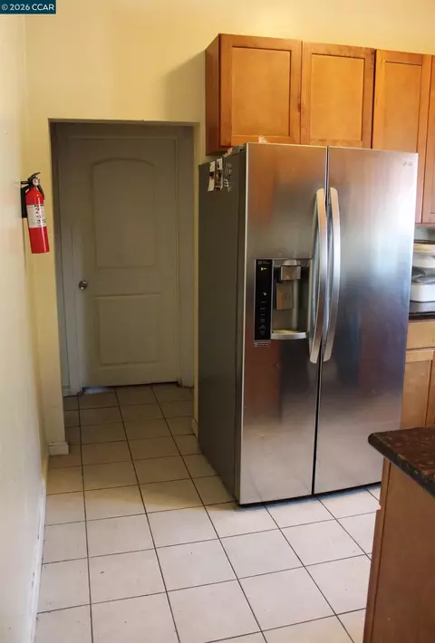 Kitchen - 540 3rd St, Richmond, CA 94801 photo 4 of 4