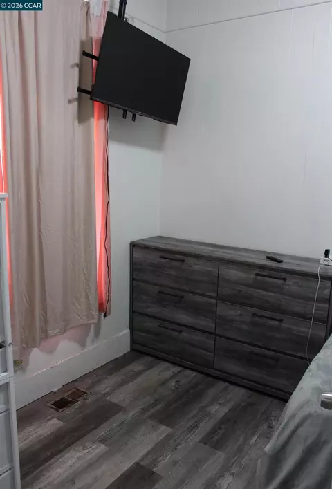 Bedroom - 540 3rd St, Richmond, CA 94801 photo 1 of 12