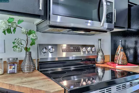 Kitchen - 1792 Sharon Dr, Concord, CA 94519 photo 4 of 11