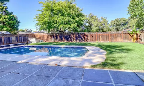 Exterior - 1792 Sharon Dr, Concord, CA 94519 photo 2 of 8