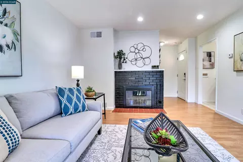 Living - 1792 Sharon Dr, Concord, CA 94519 photo 4 of 6