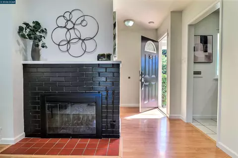 Entry Way - 1792 Sharon Dr, Concord, CA 94519 photo 3 of 4