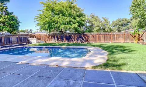 Exterior - 1792 Sharon Dr, Concord, CA 94519 photo 2 of 8