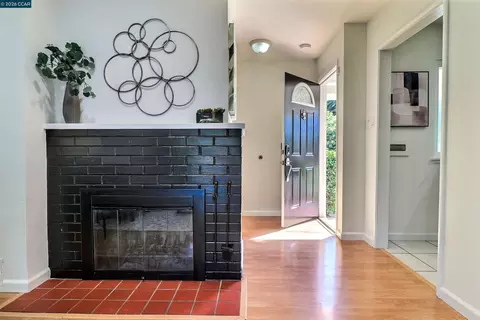 Entry Way - 1792 Sharon Dr, Concord, CA 94519 photo 4 of 5