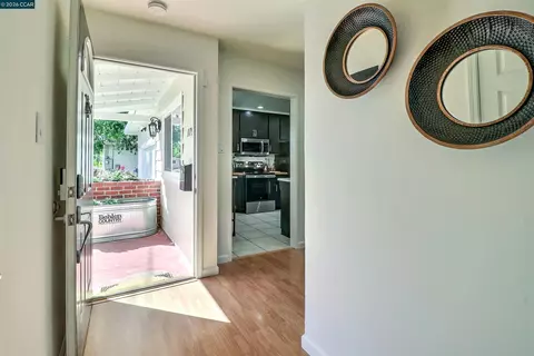 Entry Way - 1792 Sharon Dr, Concord, CA 94519 photo 4 of 4
