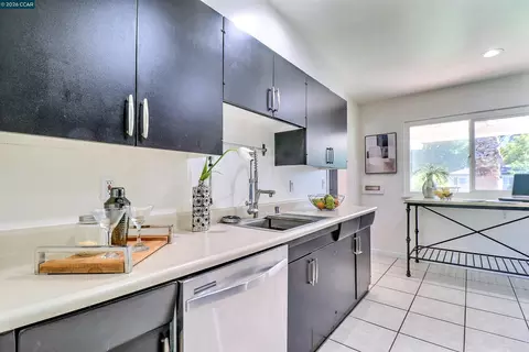 Kitchen - 1792 Sharon Dr, Concord, CA 94519 photo 9 of 11
