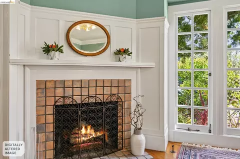 Entry Way - 2325 Howe St #1, Berkeley, CA 94705 photo 4 of 6