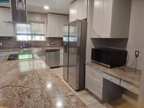 Kitchen - 11071 Walmort, Wilton, CA 95693 photo 3 of 4