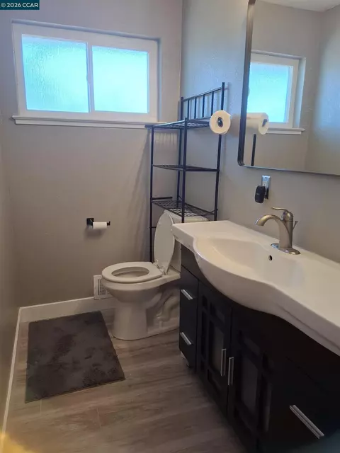 Bath - 11071 Walmort, Wilton, CA 95693 photo 2 of 4