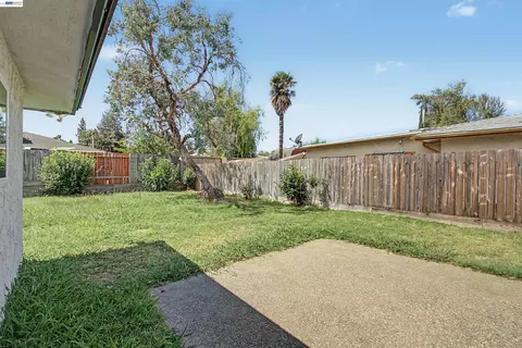 Exterior - 204 Clemmensen Ave, Madera, CA 93637 photo 1 of 6