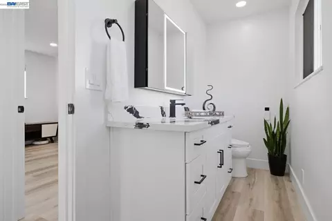 Bath - 167 Lawton Dr, Milpitas, CA 95035 photo 4 of 4