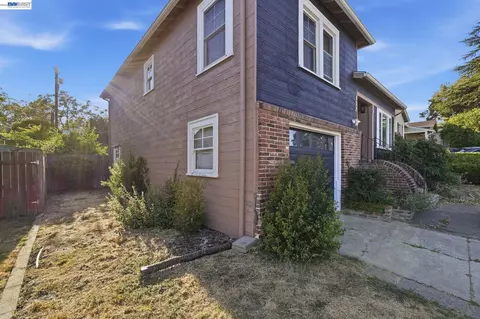 Exterior - 137 Viewmont Ave, Vallejo, CA 94590 photo 7 of 21