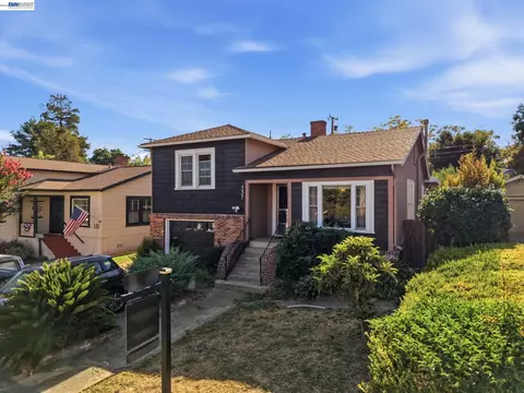 Exterior - 137 Viewmont Ave, Vallejo, CA 94590 photo 2 of 21