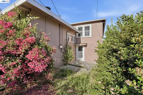 Exterior - 137 Viewmont Ave, Vallejo, CA 94590 photo 11 of 21