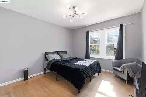Bedroom - 137 Viewmont Ave, Vallejo, CA 94590 photo 1 of 4