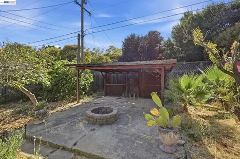 Exterior - 137 Viewmont Ave, Vallejo, CA 94590 photo 9 of 21