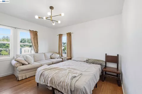 Bedroom - 137 Viewmont Ave, Vallejo, CA 94590 photo 3 of 4