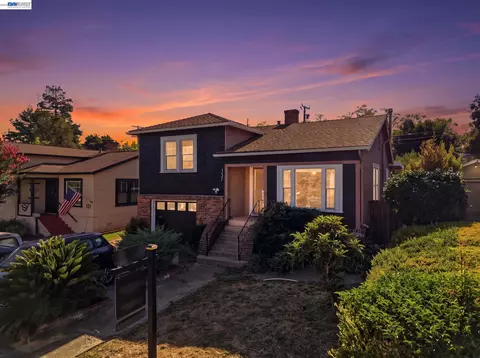 Exterior - 137 Viewmont Ave, Vallejo, CA 94590 photo 3 of 21