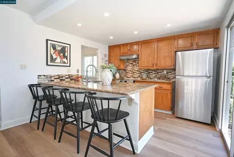 Kitchen - 4608 Deercreek Ln, Concord, CA 94521 photo 7 of 10