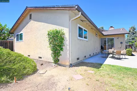 Exterior - 4608 Deercreek Ln, Concord, CA 94521 photo 8 of 11