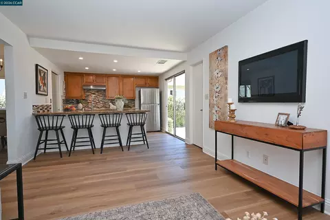 Kitchen - 4608 Deercreek Ln, Concord, CA 94521 photo 9 of 10