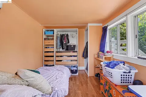 Bedroom - 1446 Fernside Blvd, Alameda, CA 94501 photo 5 of 9