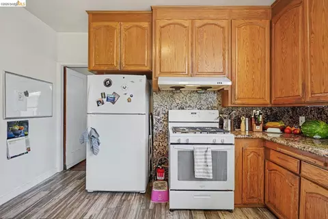 Kitchen - 1446 Fernside Blvd, Alameda, CA 94501 photo 3 of 4