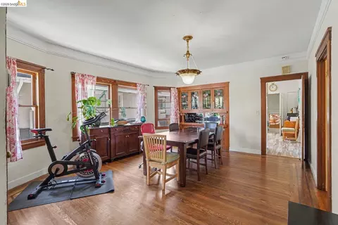 Dining - 1446 Fernside Blvd, Alameda, CA 94501 photo 1 of 1