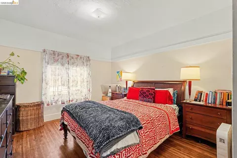 Bedroom - 1446 Fernside Blvd, Alameda, CA 94501 photo 3 of 9