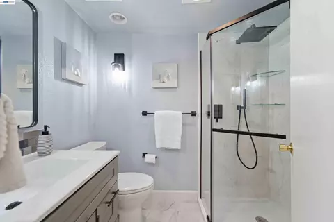 Bath - 4664 Devonshire Cmn, Fremont, CA 94536 photo 2 of 3