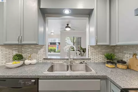 Kitchen - 4664 Devonshire Cmn, Fremont, CA 94536 photo 2 of 2