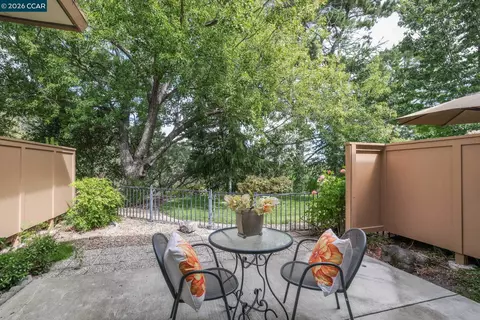 1252 Singingwood Ct #3, Walnut Creek, CA 94595