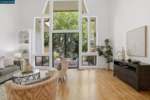 1252 Singingwood Ct #3, Walnut Creek, CA 94595