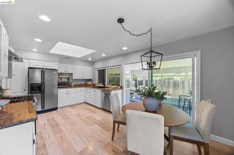 Kitchen - 2715 Lyon Cir, Concord, CA 94518 photo 4 of 5
