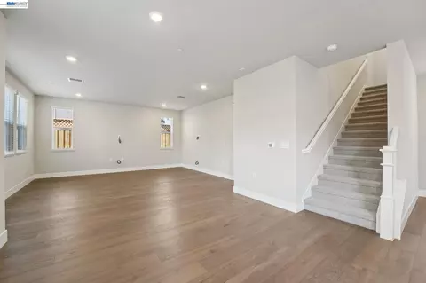 Living - 798 Abagail Pl, Walnut Creek, CA 94598 photo 4 of 5
