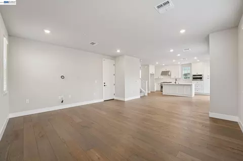 Living - 798 Abagail Pl, Walnut Creek, CA 94598 photo 3 of 5