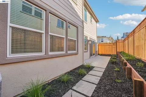 Exterior - 798 Abagail Pl, Walnut Creek, CA 94598 photo 4 of 7